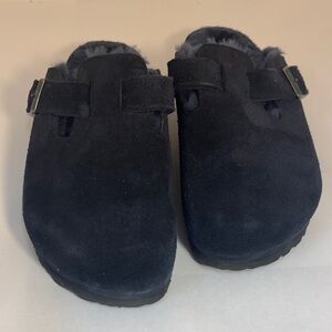 Birkenstock Boston Suede Midnight Blue with Shearling Interior Slip-on Clogs